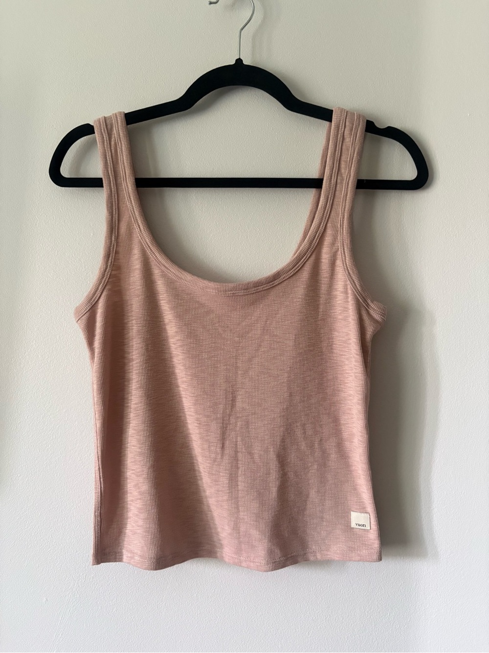 Vuori Ribbed Scoop Tank Top in Dusty Pink